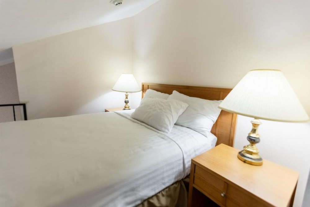 RiverTree Inn & Suites